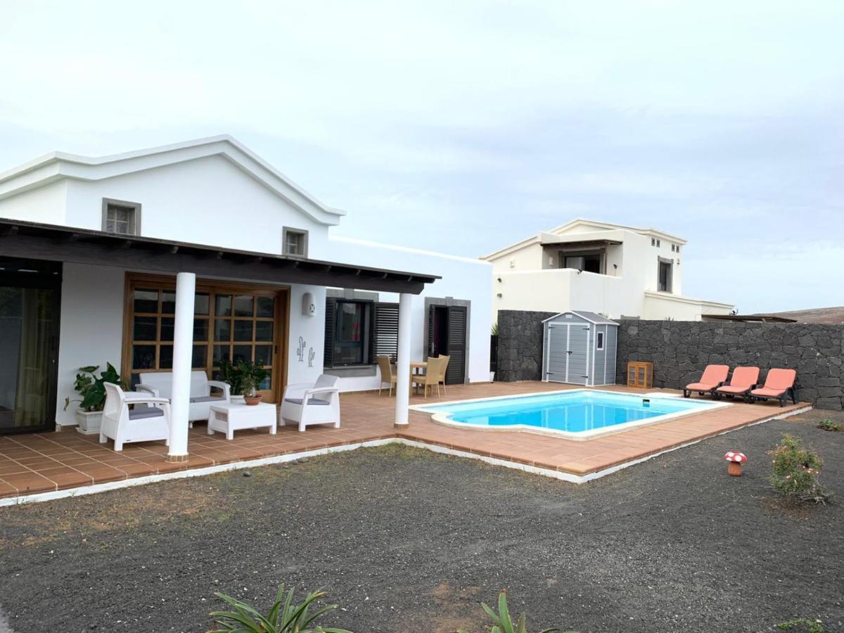 Villa Denise Yaiza  Ngoại thất bức ảnh