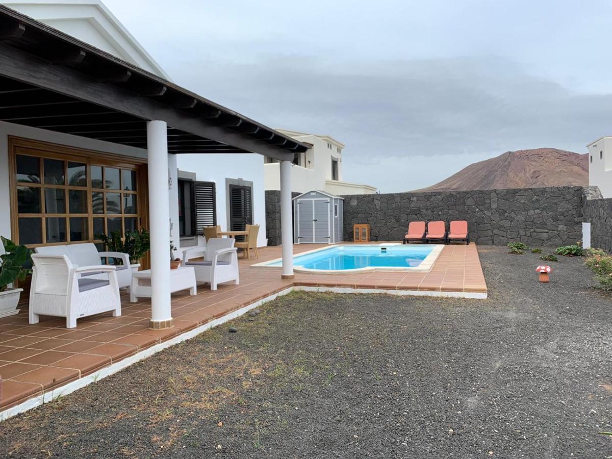 Villa Denise Yaiza  Ngoại thất bức ảnh
