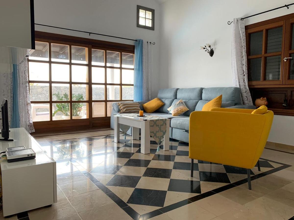 Villa Denise Yaiza  Ngoại thất bức ảnh