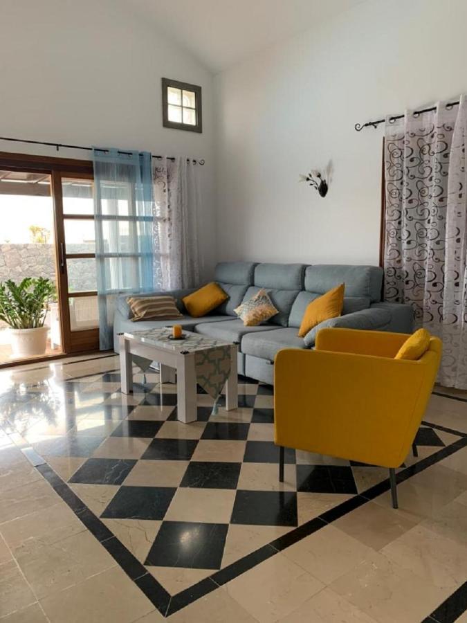 Villa Denise Yaiza  Ngoại thất bức ảnh